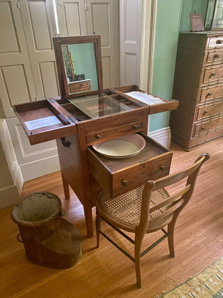Shaving stand Unknown Chinese Maker, 19th century Wood, metal, glass FHM 1969.043 Museum purchase